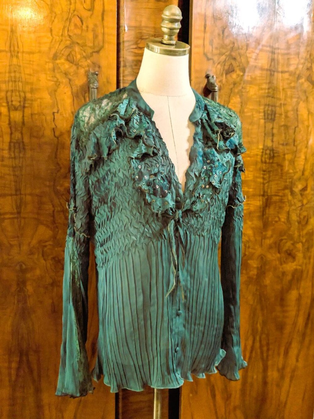 Alberto Makali Sequin Beaded Crinkle Blouse XL Green Lace Accent Whimsical - Picture 2 of 7